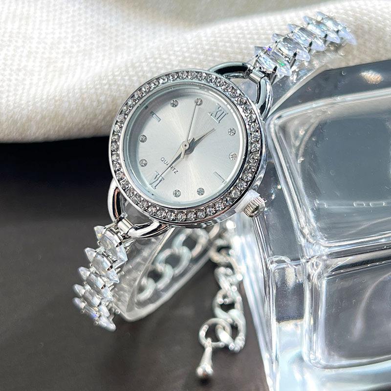 UTHAI CQ383 Fashionable Women  - Luxury Watch Diamond review and price
